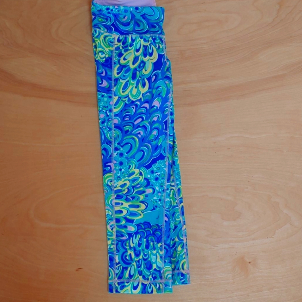 Lilly Pulitzer medium Capri Yoga pants
